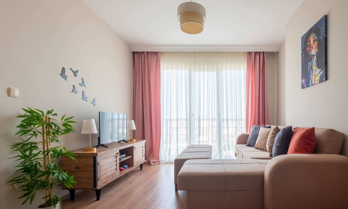 Atasehir Apartment | Stylish Studio Flat with City View in Atasehir
