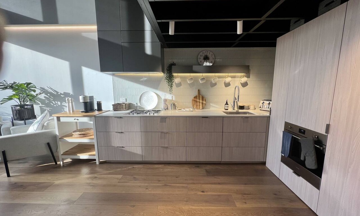 Docklands Apartment | Stylish Two Bedroom Two Bathroom Plus Loft Lounge Room