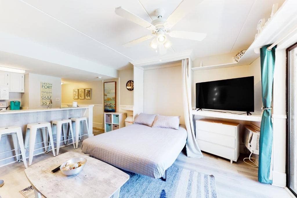 Orange Beach Hotel | Sugar Beach 210
