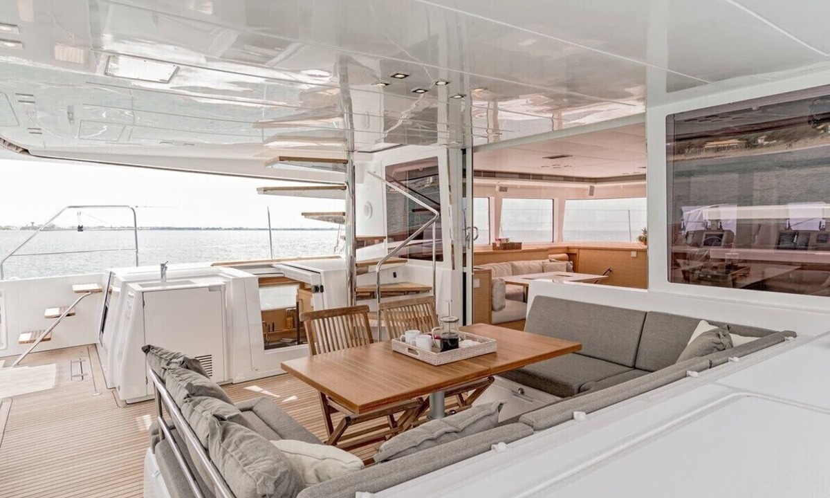 Sant Antoni de Portmany Boat Rental | Sun-Kissed Sailing Adventure in the Majestic Islas Baleares