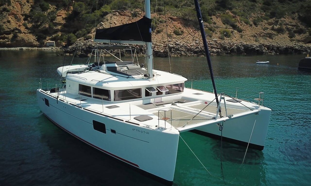 Ibiza City Centre Boat Rental | Sun-Kissed Sailing Adventure in the Majestic Islas Baleares