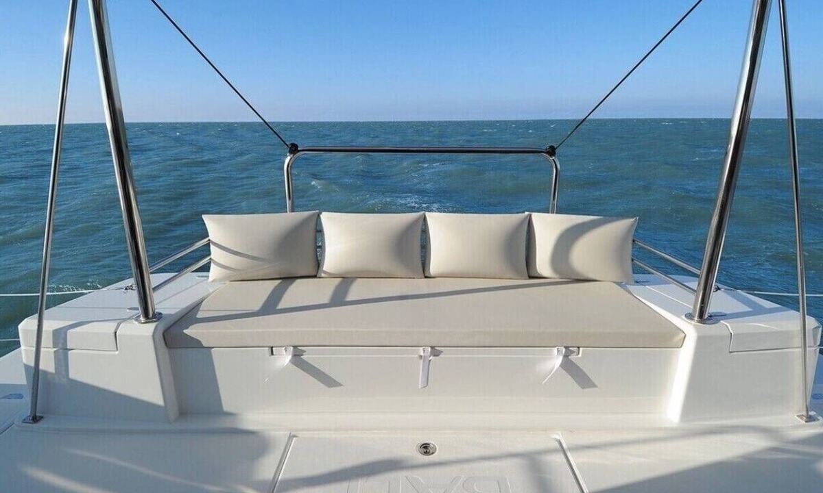 Uturoa Boat Rental | Sun-Kissed Sailing Adventure in Raiatea's Lagoon