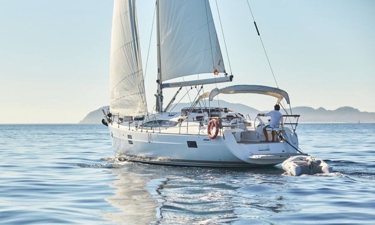 Vigo Boat Rental | Sun-Kissed Sailing Adventure in Vigo, Galicia