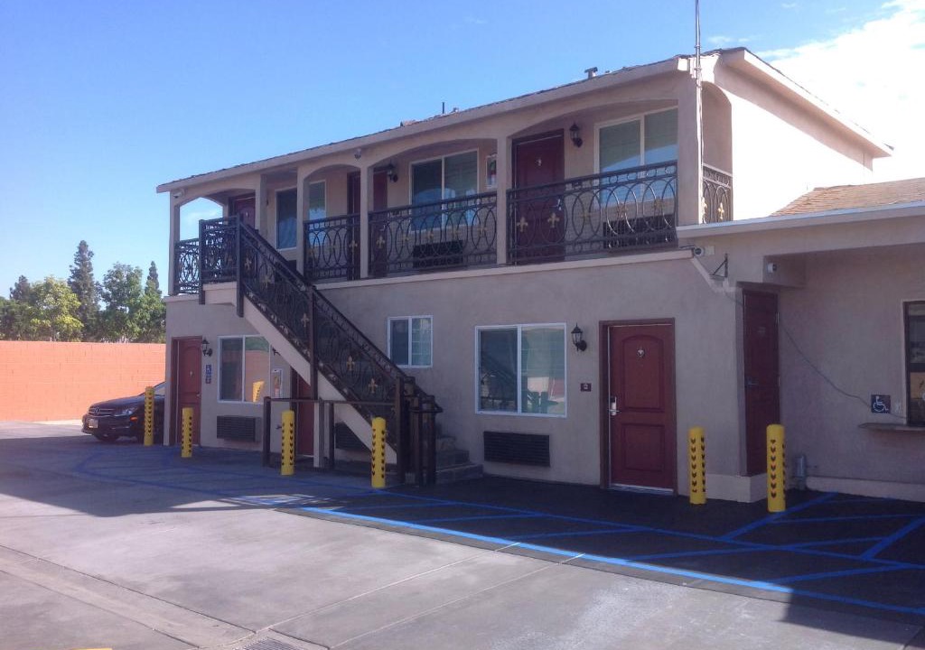 Downey Hotel | Sun Light Motel