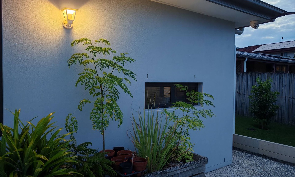 Sunnybank Hills House | Sunnybank Family Suite: 2BR with King Bed, Full Kitchenette & Garden