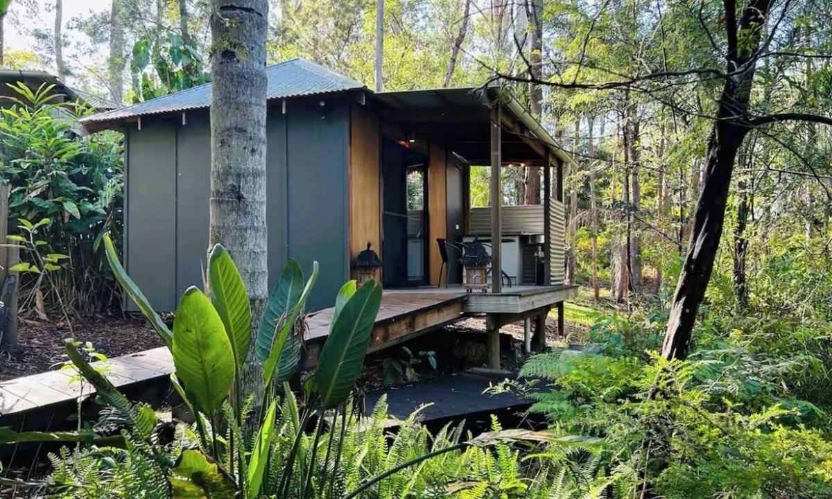 Doonan Cabin | Sunset Cabin 10 years and current SuperHost with Air BNB now available on VRBO.