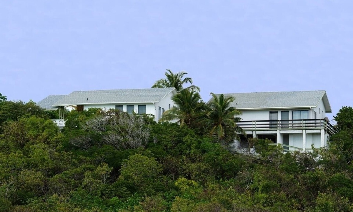 Stella Maris Villa | Tennis Villa 2 on Top of Breezy Hill