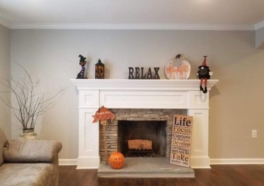 Waldwick House | The Blueberry Farmhouse - 4 Bedrooms