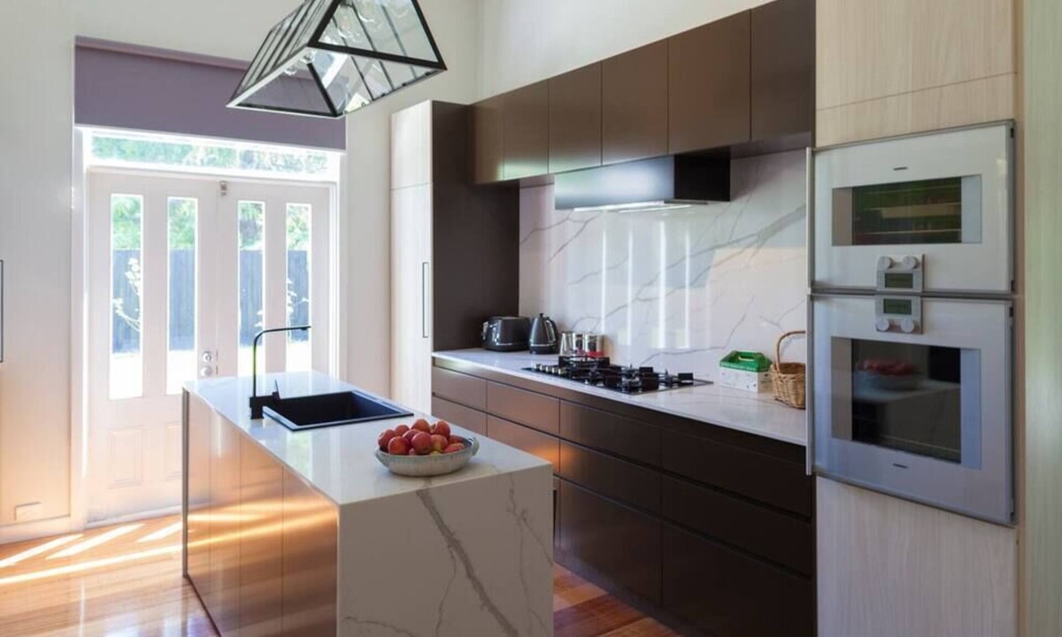 Kyneton House | THE MANSE ON EBDEN - PUT ON YOUR SUNDAY BEST