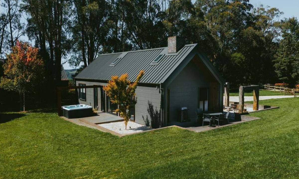 Exeter Other | The Mist, Luxury Farm Retreat w/Fireplace & Hot tub | Southern Highlands