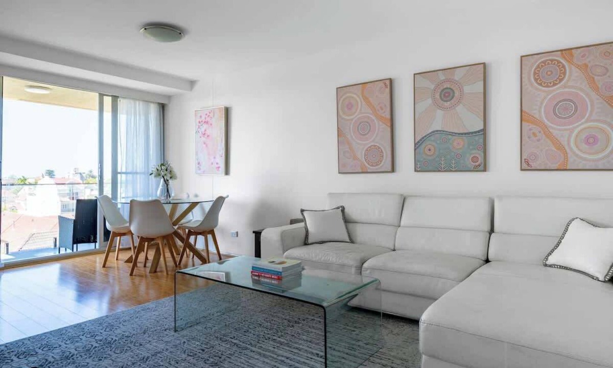 Bondi Junction Apartment | The Serene Urban Retreat | Harbour Views & Pool