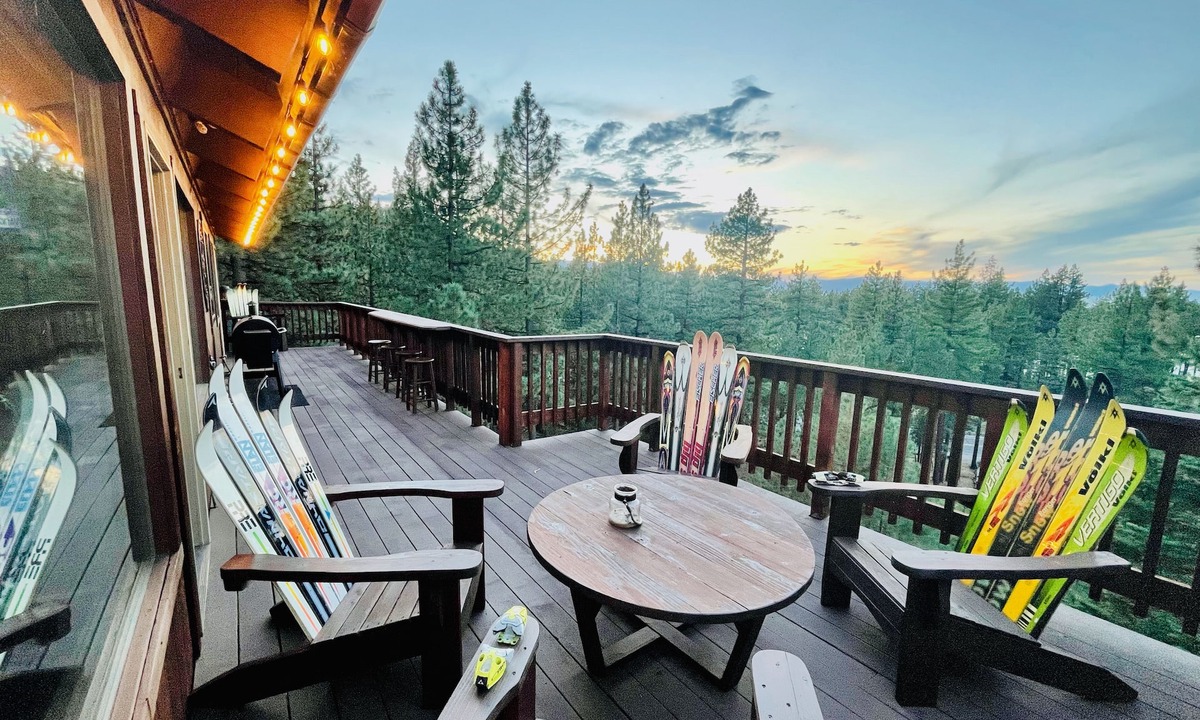 Zephyr Cove House | The Tahoe at Three Pines - 5 Min Walk to Lake!