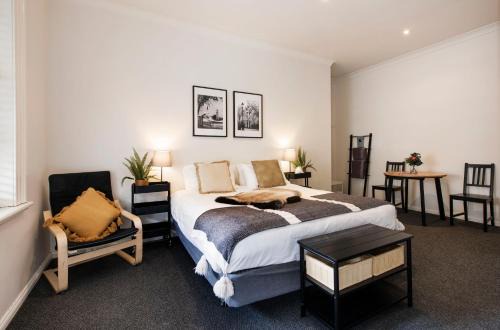 Central Mudgee Hotel | The Woolpack Hotel