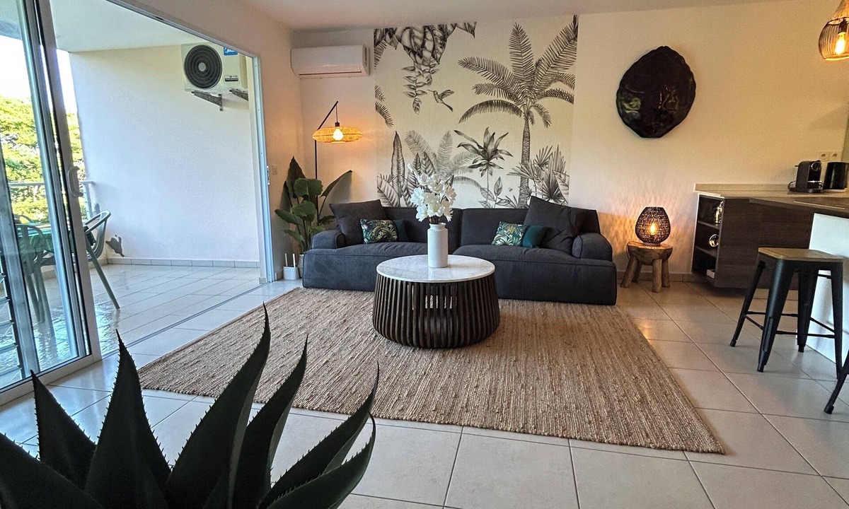 Faaa Apartment | Tropical Haven