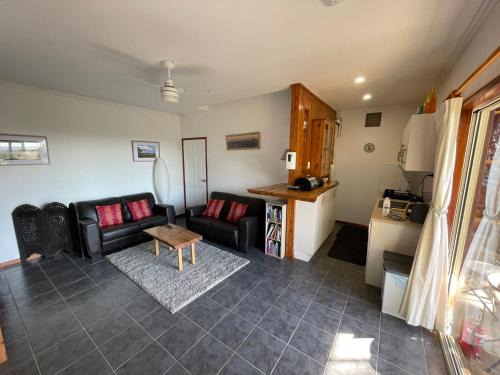 Mooloolah Valley Apartment | Tunnel Ridge Outlook