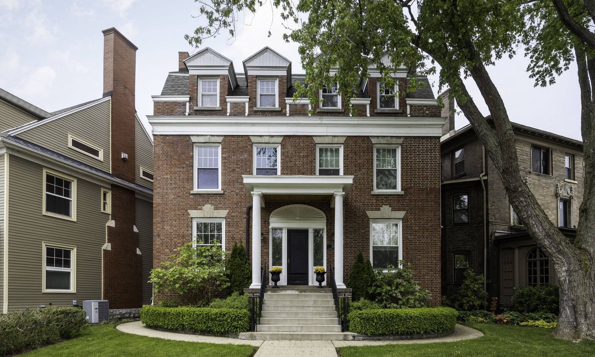 Albright Apartment | ⭐ Two Townhouses ⭐ Styled ⭐ Park Setting