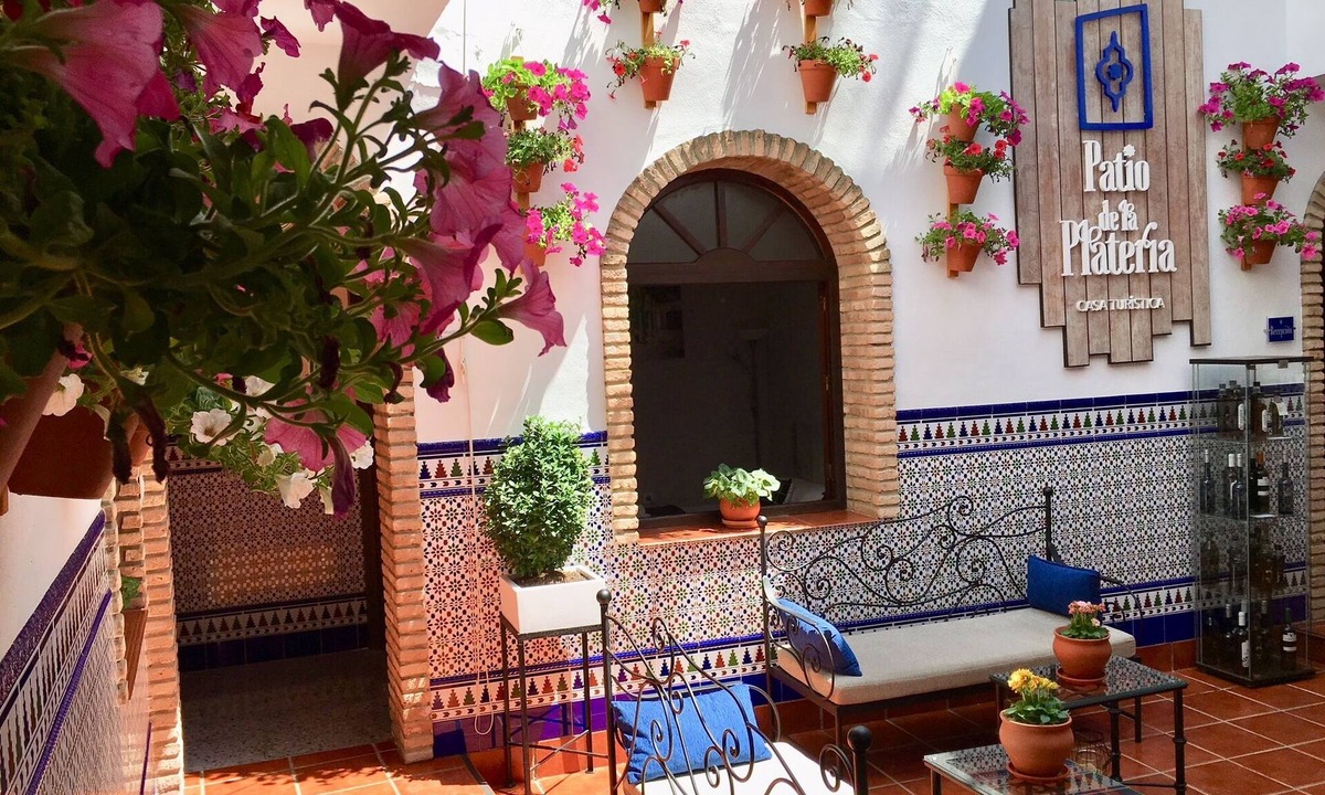 La Catedral House | Typical house in the historical area,very near from the Mosque & the city center
