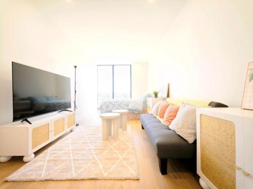 Box Hill Apartment | UG24 - Box Hill Bright and Cozy Hotel Style One Bedroom Suite Kitchenette Ideal for Short Stays