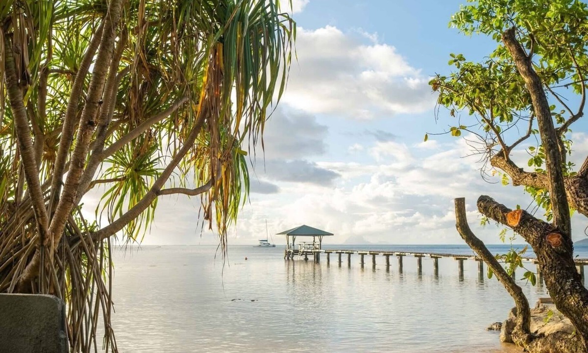 Teahupoo House | Vahine Ori Lodge - Private Beach