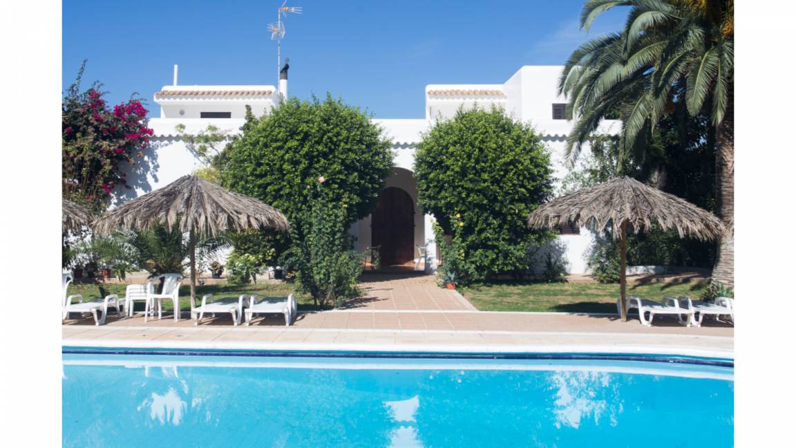 Sant Rafael de Sa Creu Villa | Villa Nieves is a beautiful villa set in a rural location yet it is still only a 5 minute drive from San Antonio and San Rafael