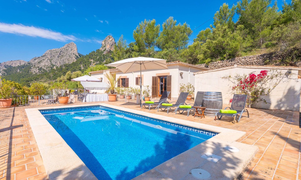 Bunyola Villa | VILLA ES PUTCHET - Beautiful house with private pool and free Wi-Fi