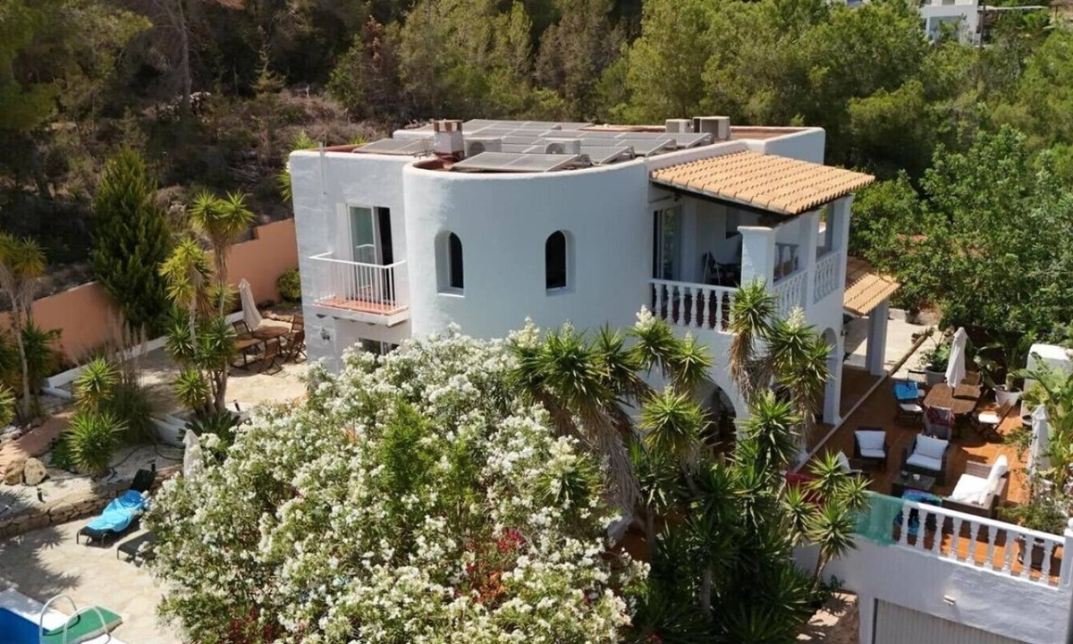Santa Eulalia del Rio Villa | Villa 'Mercedes' with Sea View, Wi-Fi and Air Conditioning