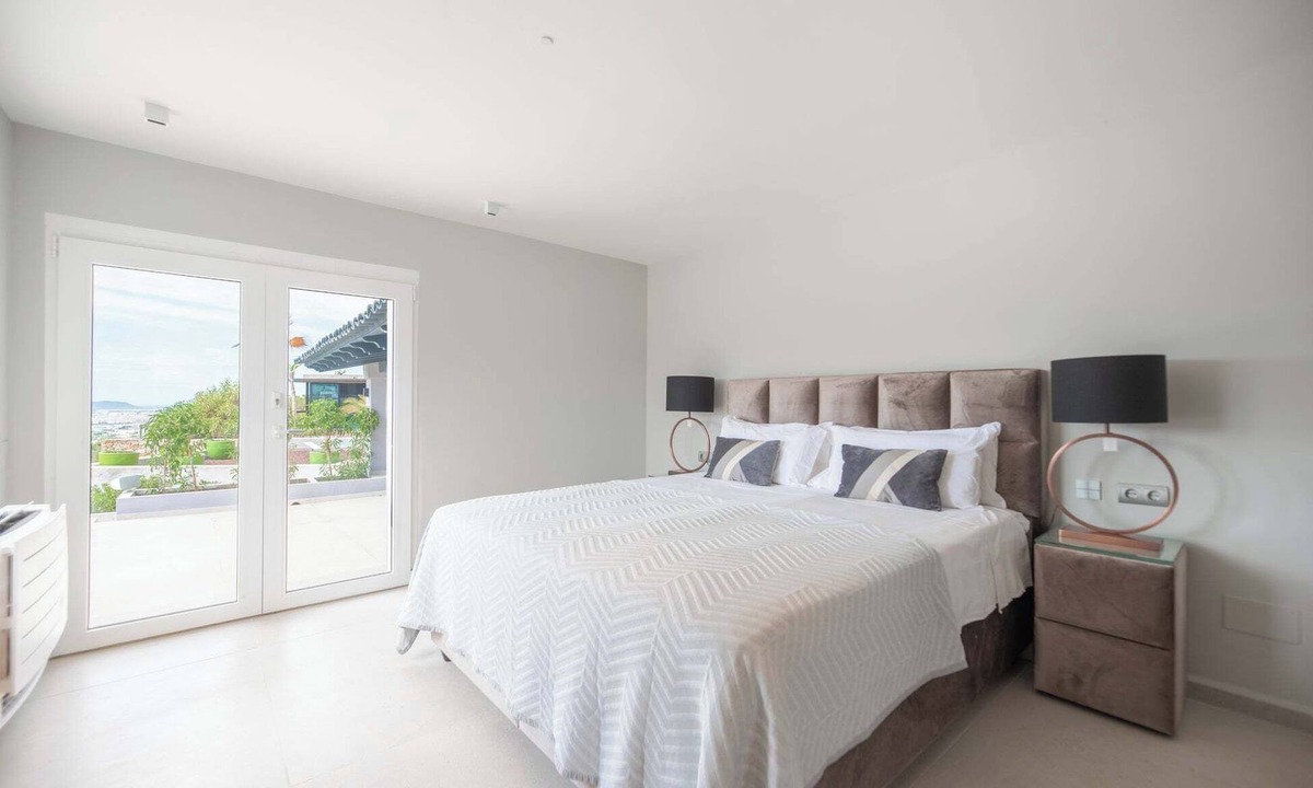 Can Furnet House | Villa Nonno | Infinity Pool, Sea View and Dalt Vila in Can Furnet