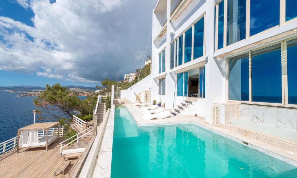 El Toro Villa | Villa 'Port Adriano' with Sea View, Wi-Fi and Air Conditioning