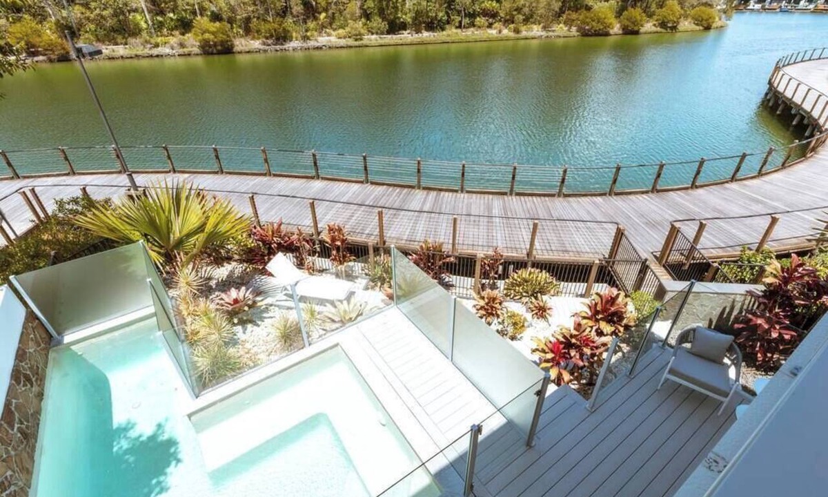 Maroochydore House | Waterfront at Serenity