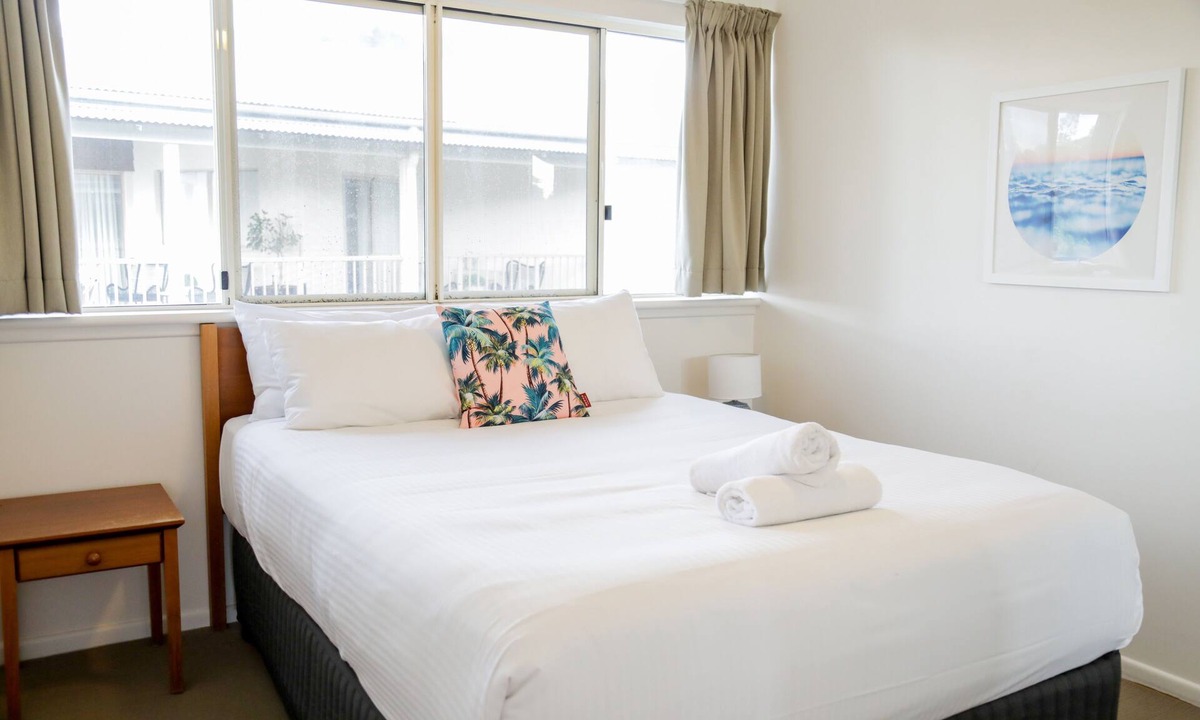 Point Lookout Apartment | Whale Watch Unit 15 - Spacious Beachfront Apartment