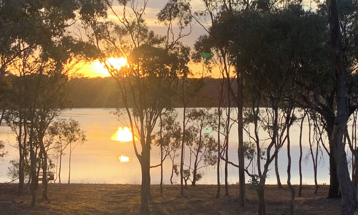 Kimbolton House | Whiskey Island Escape Lake Eppalock