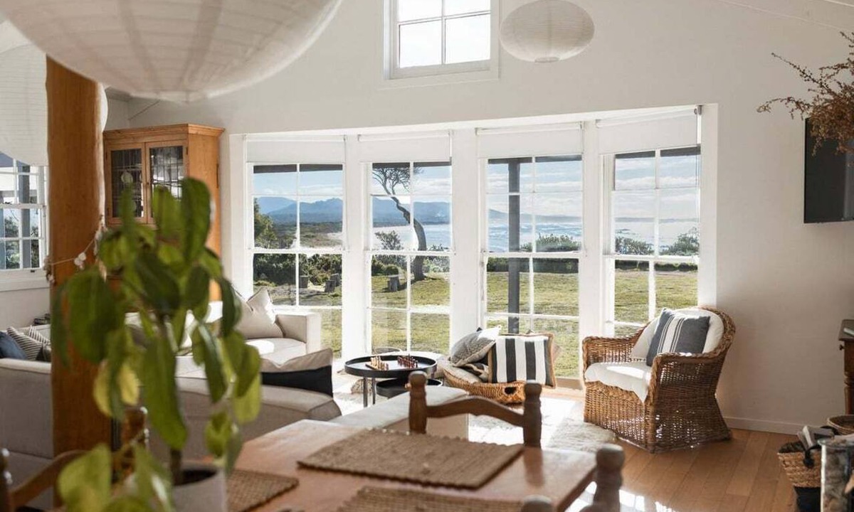 Falmouth House | White Shell Cottage | Ocean at your front door