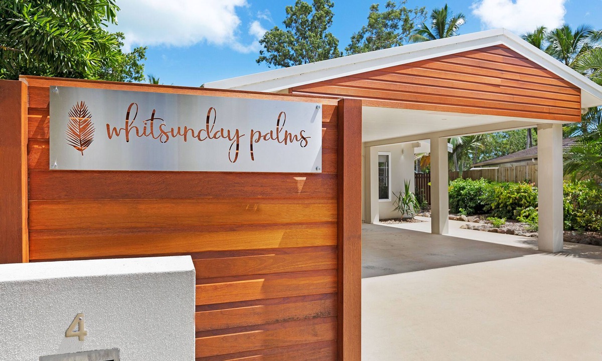 Jubilee Pocket House | Whitsunday Palms Holiday House in Airlie Beach