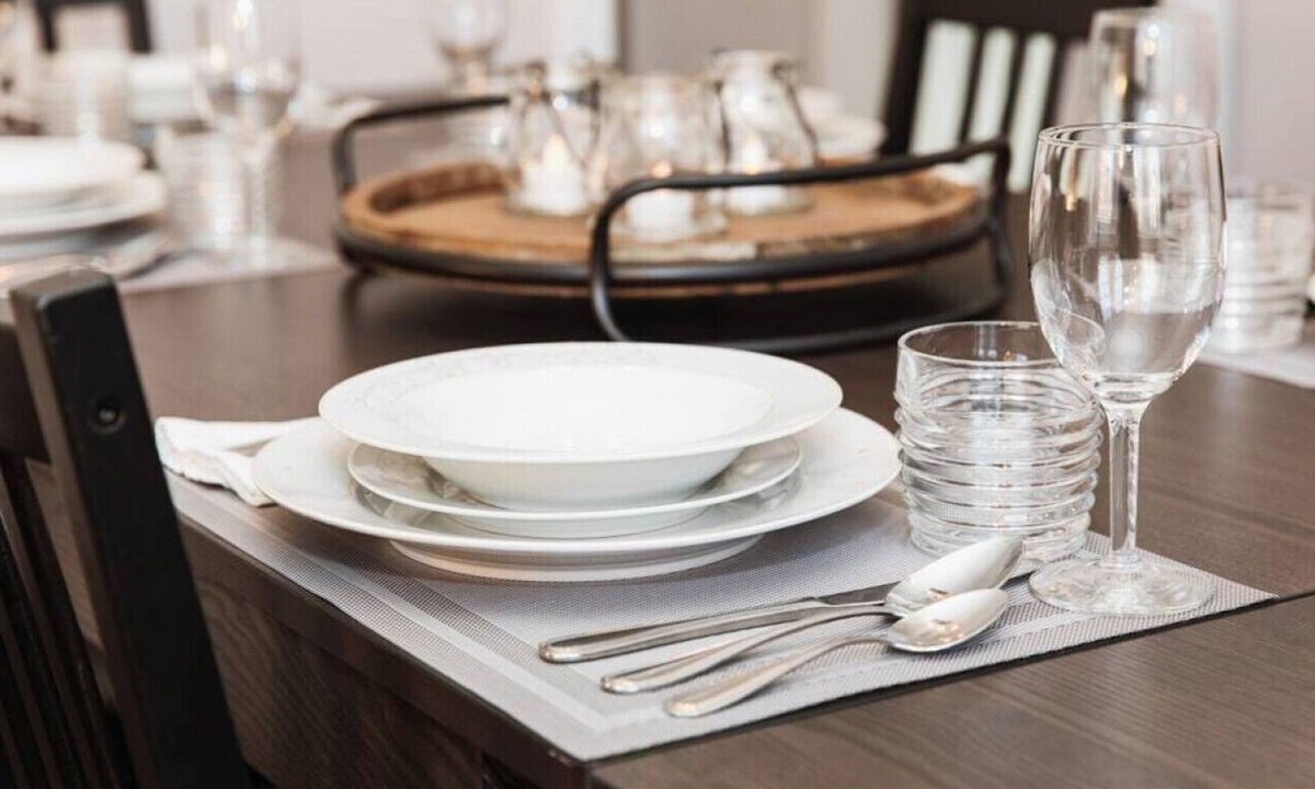 Kitchener House | Wifi +Kitchen +Washer +Pet +Parking