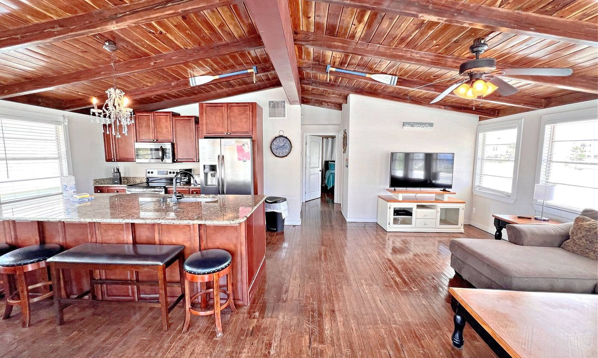 Gulf Shores House | 🌊You CAN afford Paradise. Come out and have a beach day!🏖️🏖️🐚🐠
