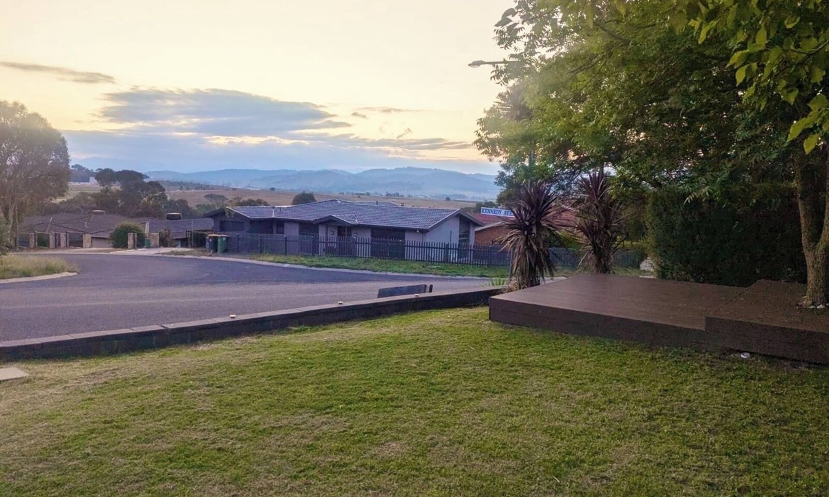 Jerrabomberra House | Your home away from home