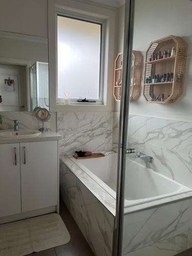 Templestowe Lower House | Your homestay in Melbourne in a quite and resourceful suburb