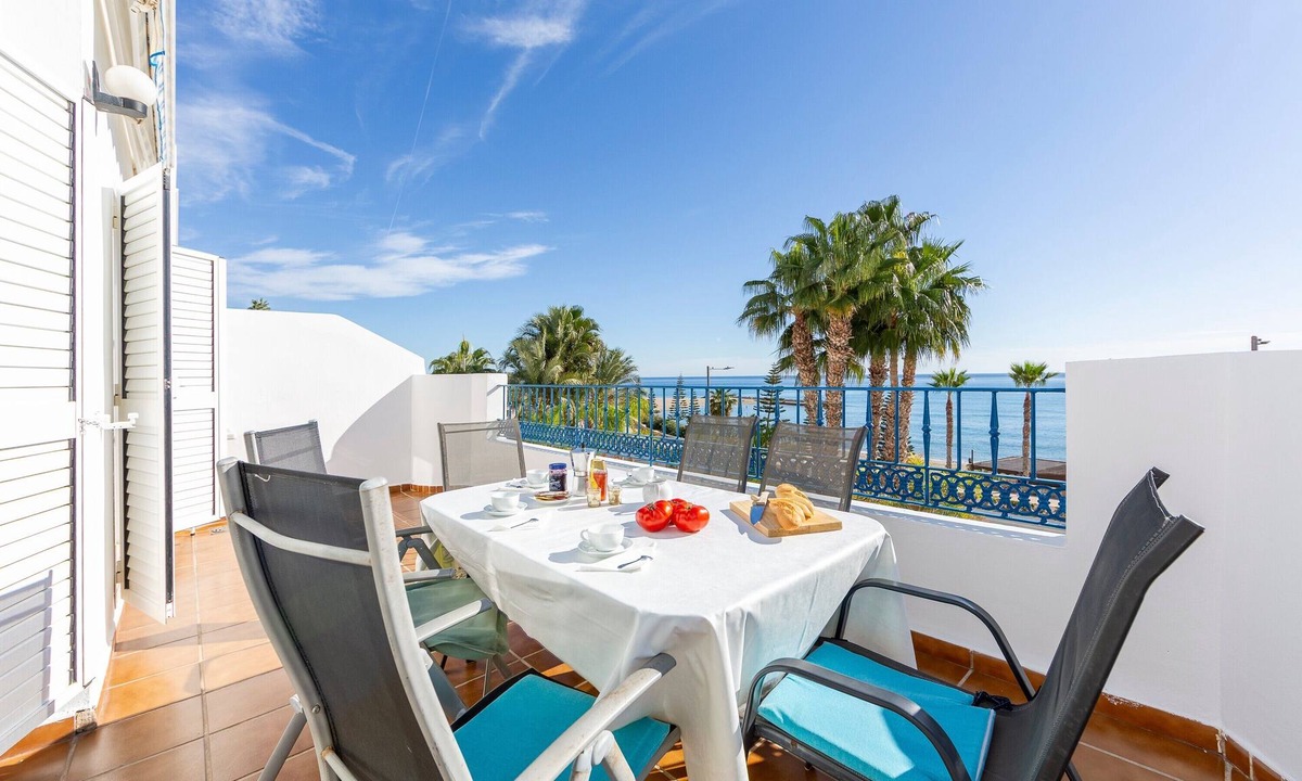 La Parata Apartment | Zahories Córner Mojácar Sea View Apartment with Shared Pool, Terrace & Wi-Fi