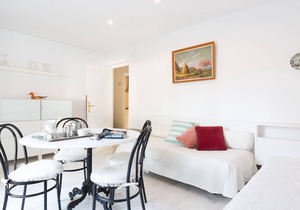 1ANC 09 - Basic 1 bedroom apartment located very close to the beach of Llafranc