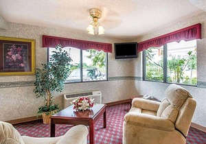 2-Star Hotel ∙ Econo Lodge Dothan