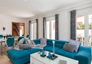 240 m² Villa ∙ 4 bedrooms ∙ 8 guests