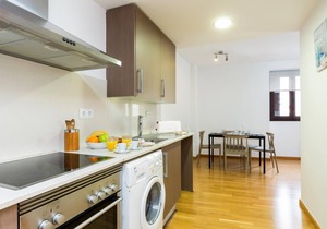 25km From Barcelona next to the beach and train station.matarolux14