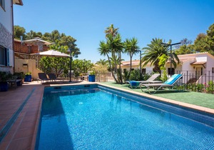 260 m² Villa ∙ 4 bedrooms ∙ 6 guests