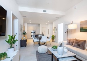 2BR Penthouse Ocean View at Hyde Beach House by RedAwning