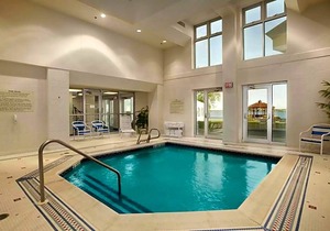 3-Star Hotel ∙ 41 Lakefront Hotel, Trademark Collection by Wyndham
