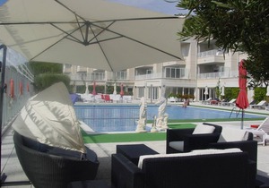 APARTMENT (5 ADULTS) POOL VIEW