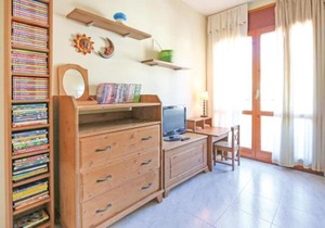 Awesome Home In Santa Susanna With Wifi