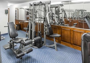Baymont by Wyndham Greensboro Coliseum Hotel