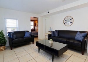 Beautiful Newly Renovated Beach Block Retreat (#3)