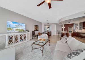 Bella Luna 1009-Luxury Condo-Great Views-Walk to Flora-Bama-Boaters Heaven!